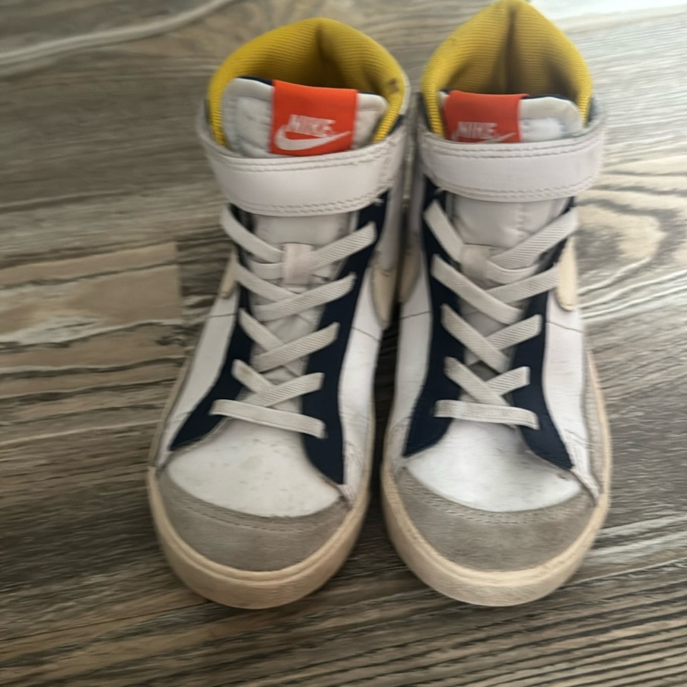 Nike Blazer Mid